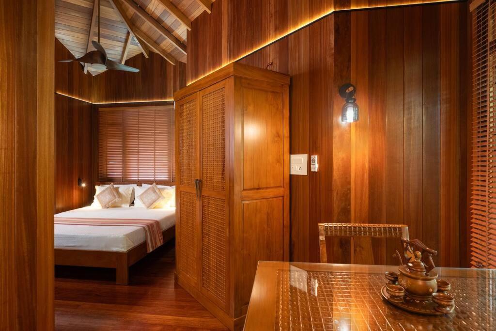 Villa Woods & Palms Pollāchi 外观 照片