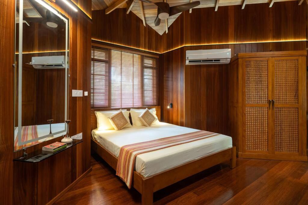 Villa Woods & Palms Pollāchi 外观 照片